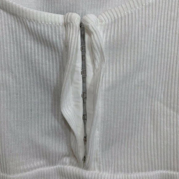 PRETTYLITTLETHING Womens NWT White Rib Hook&Eye Top Size 2 - Picture 2 of 3